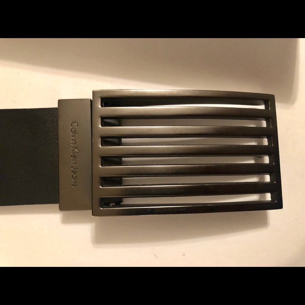 Calvin Klein belt size 36 - Picture 2 of 7
